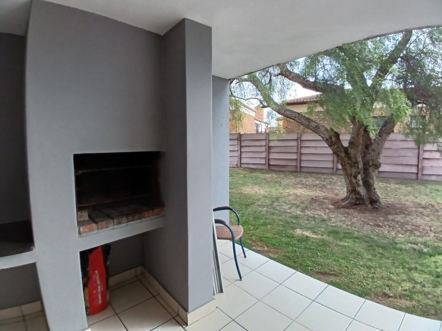 2 Bedroom Property for Sale in Hartenbos Central Western Cape